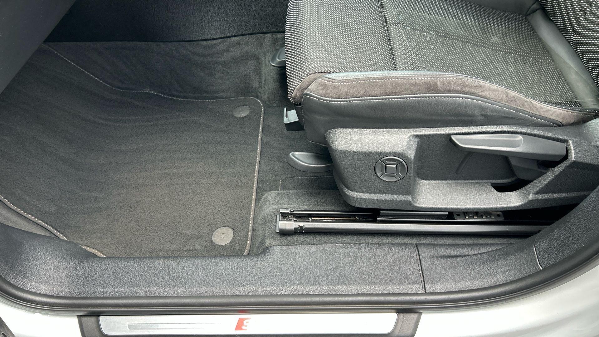 Audi Q3 Image 43
