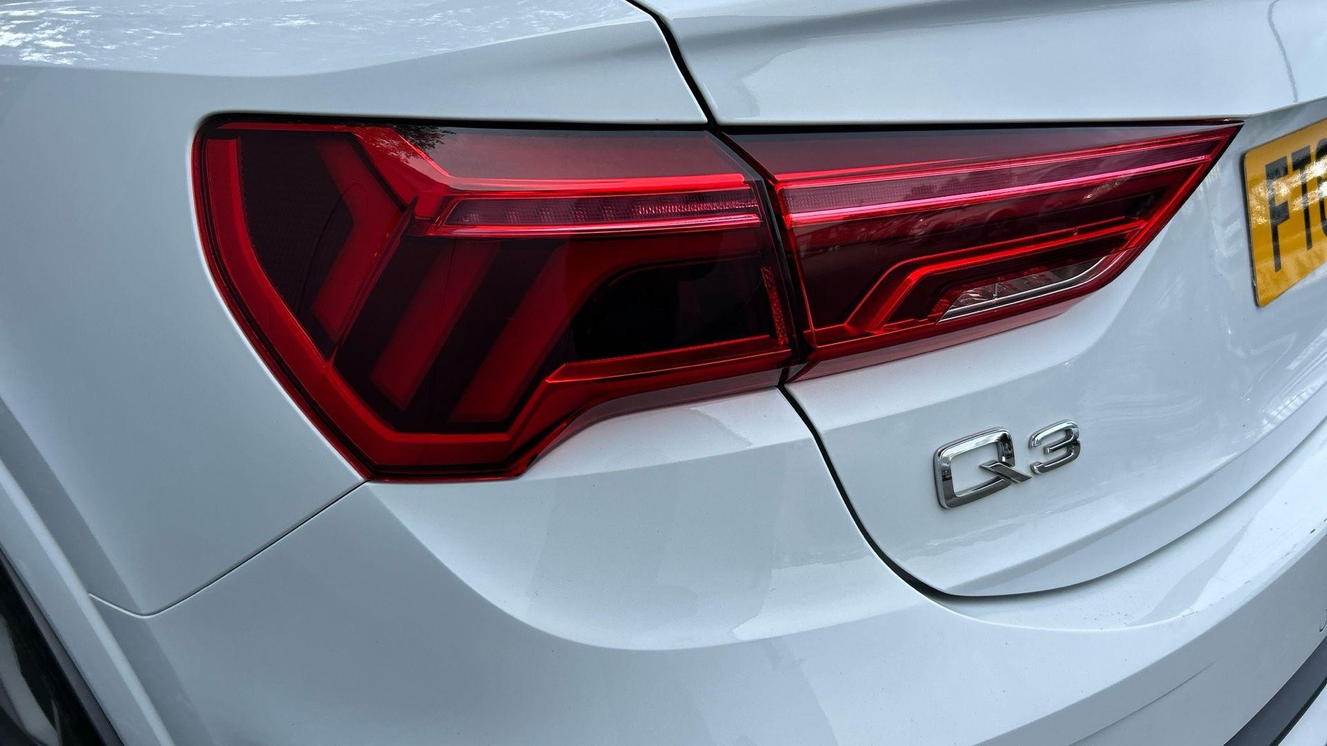 Audi Q3 Image 48