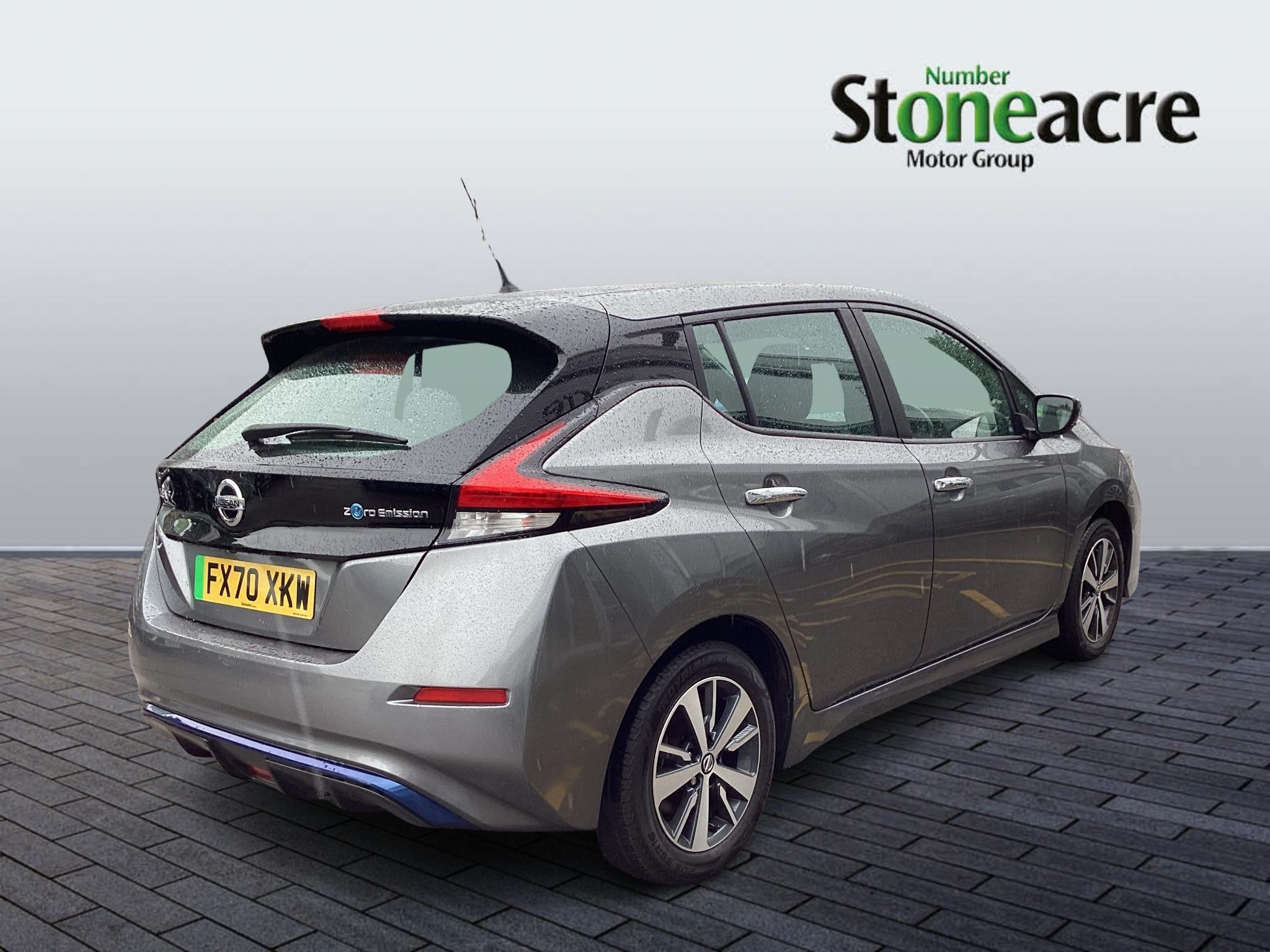 Nissan LEAF Image 3