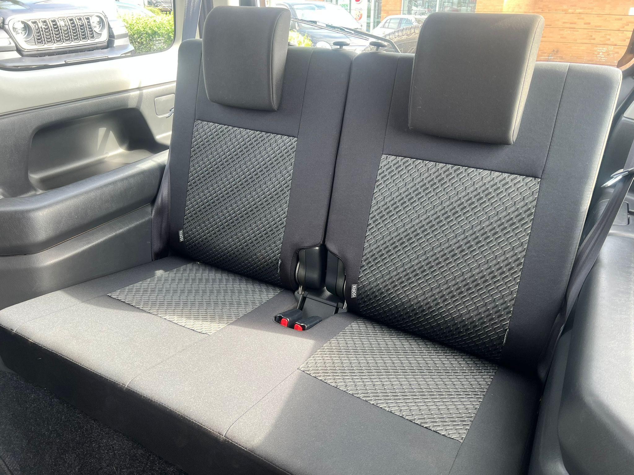 Suzuki Jimny Image 16