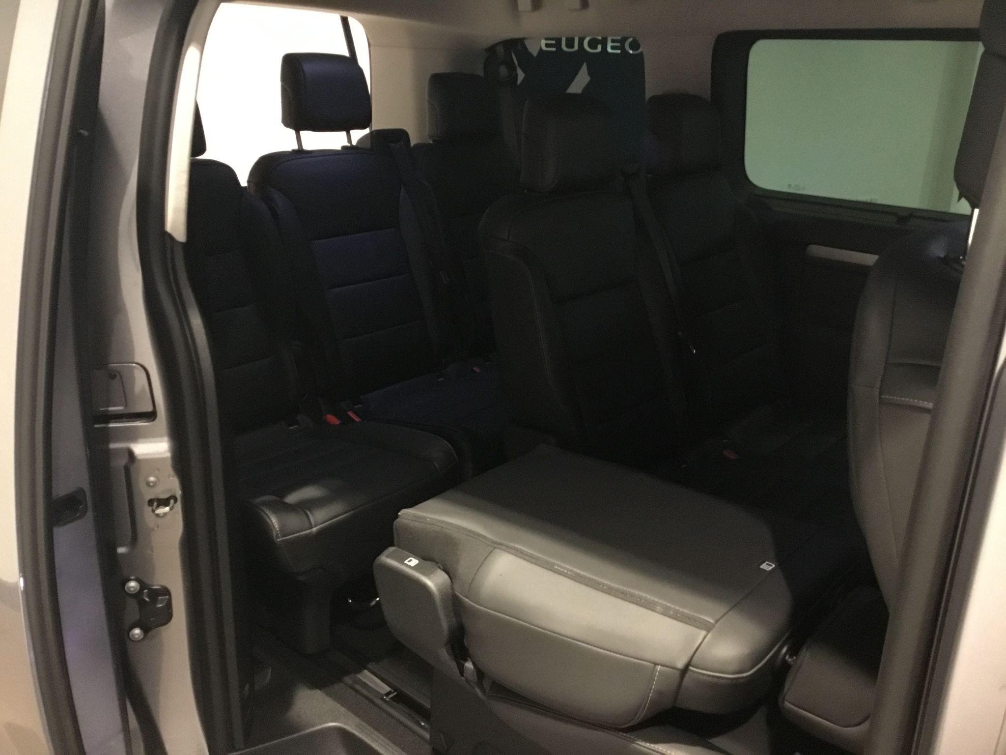 Peugeot E-Traveller Image 15