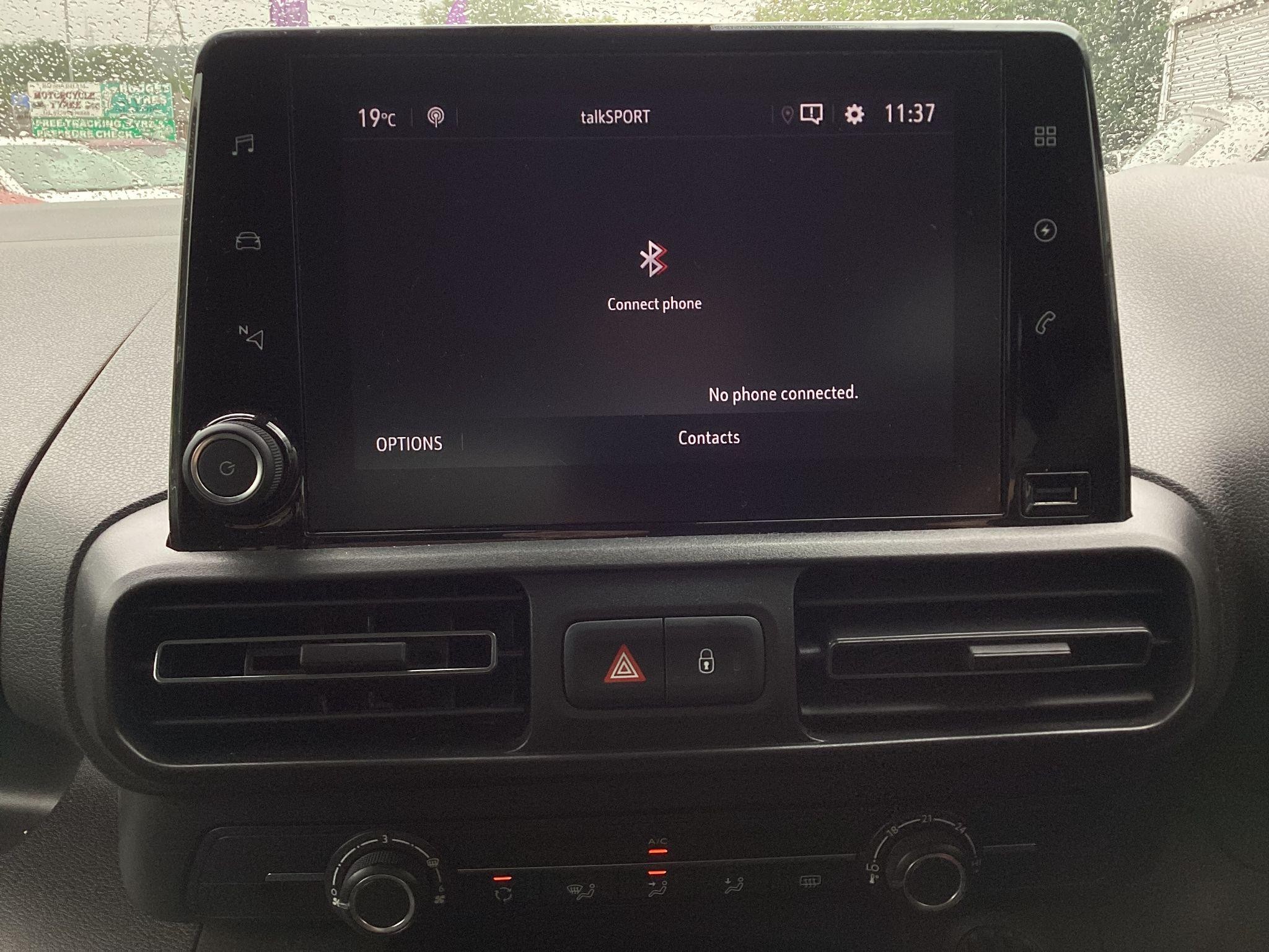 Vauxhall Combo Life Electric Image 31