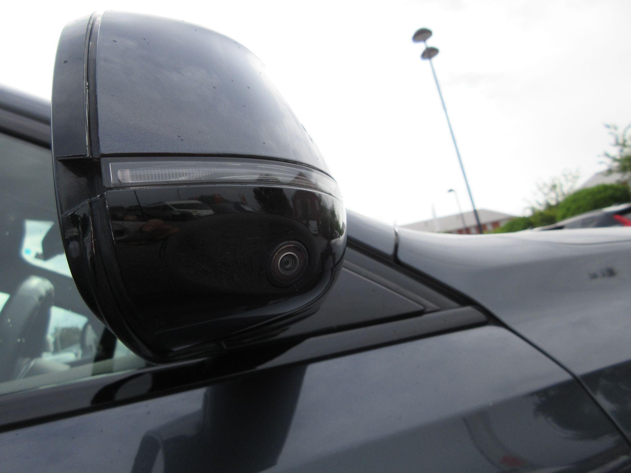 BMW X6 Image 76