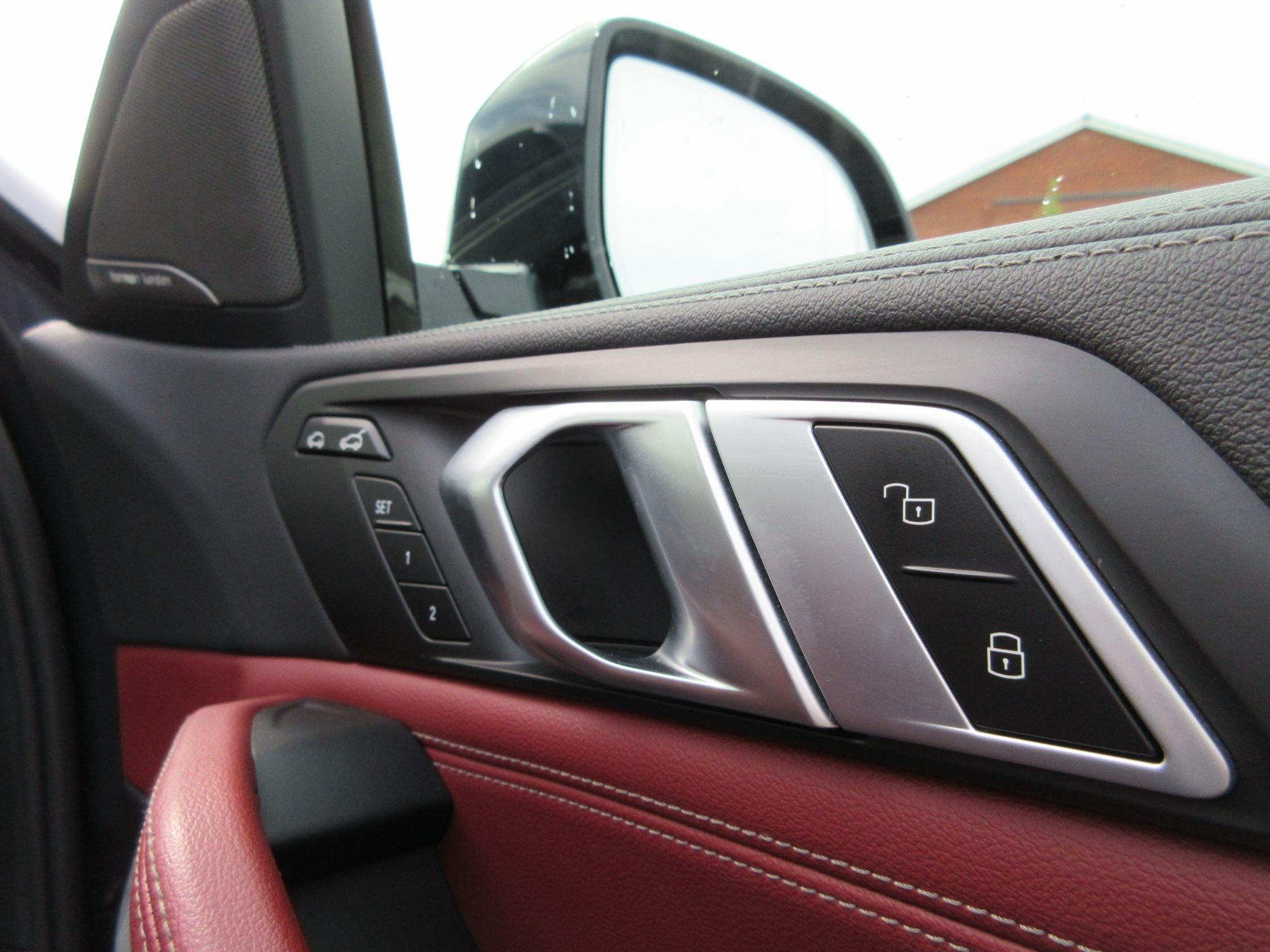 BMW X6 Image 27