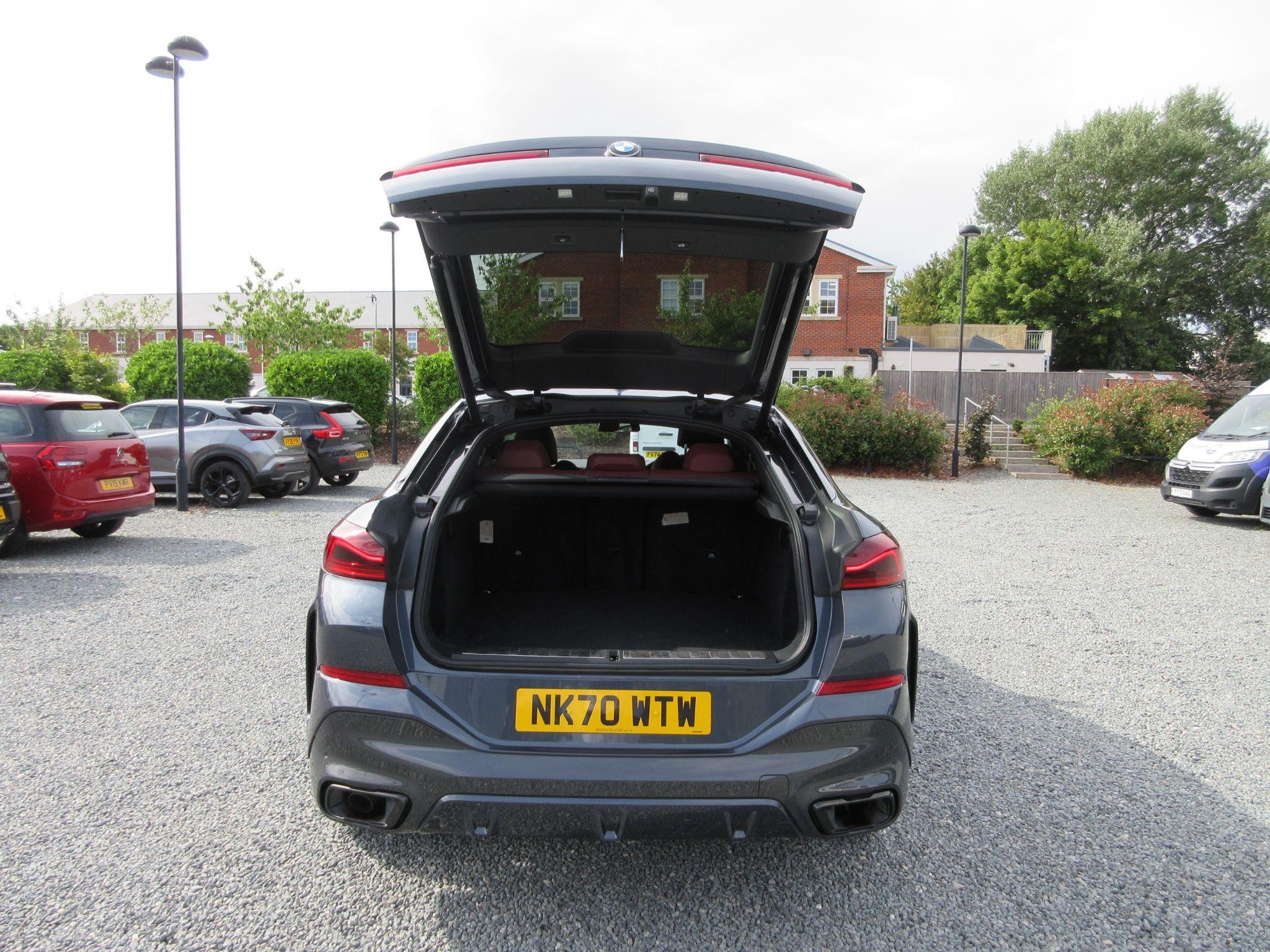 BMW X6 Image 64