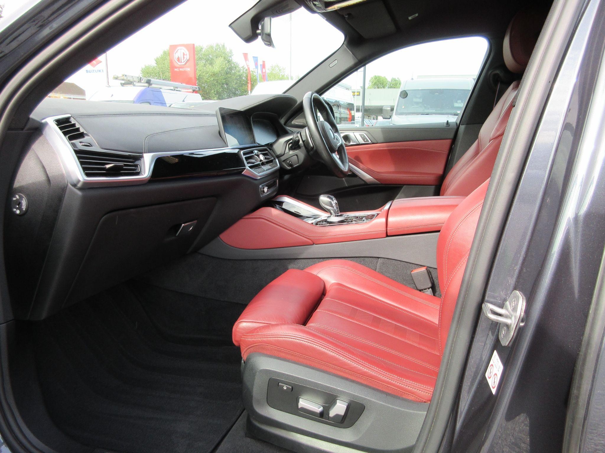 BMW X6 Image 68