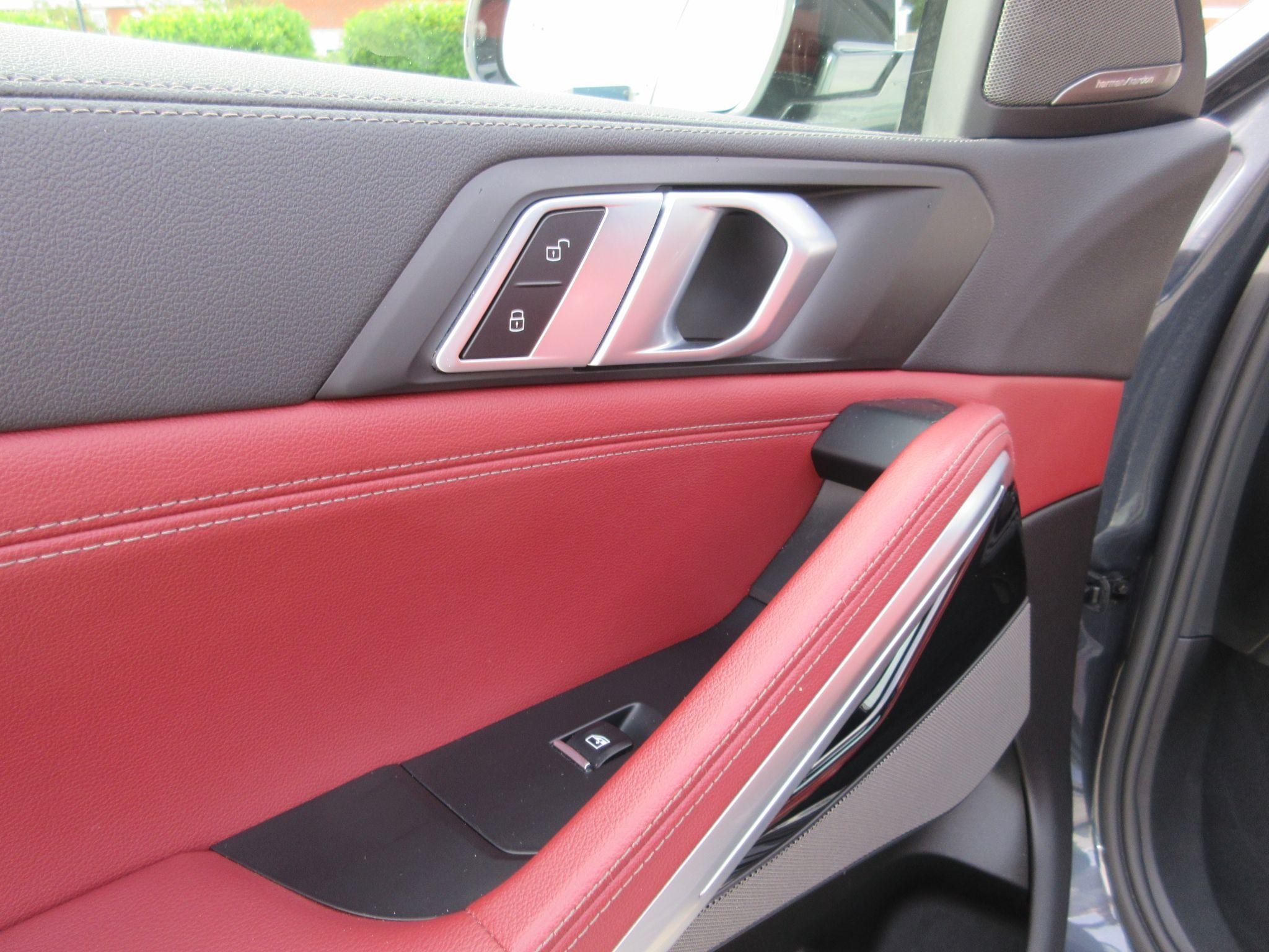 BMW X6 Image 51