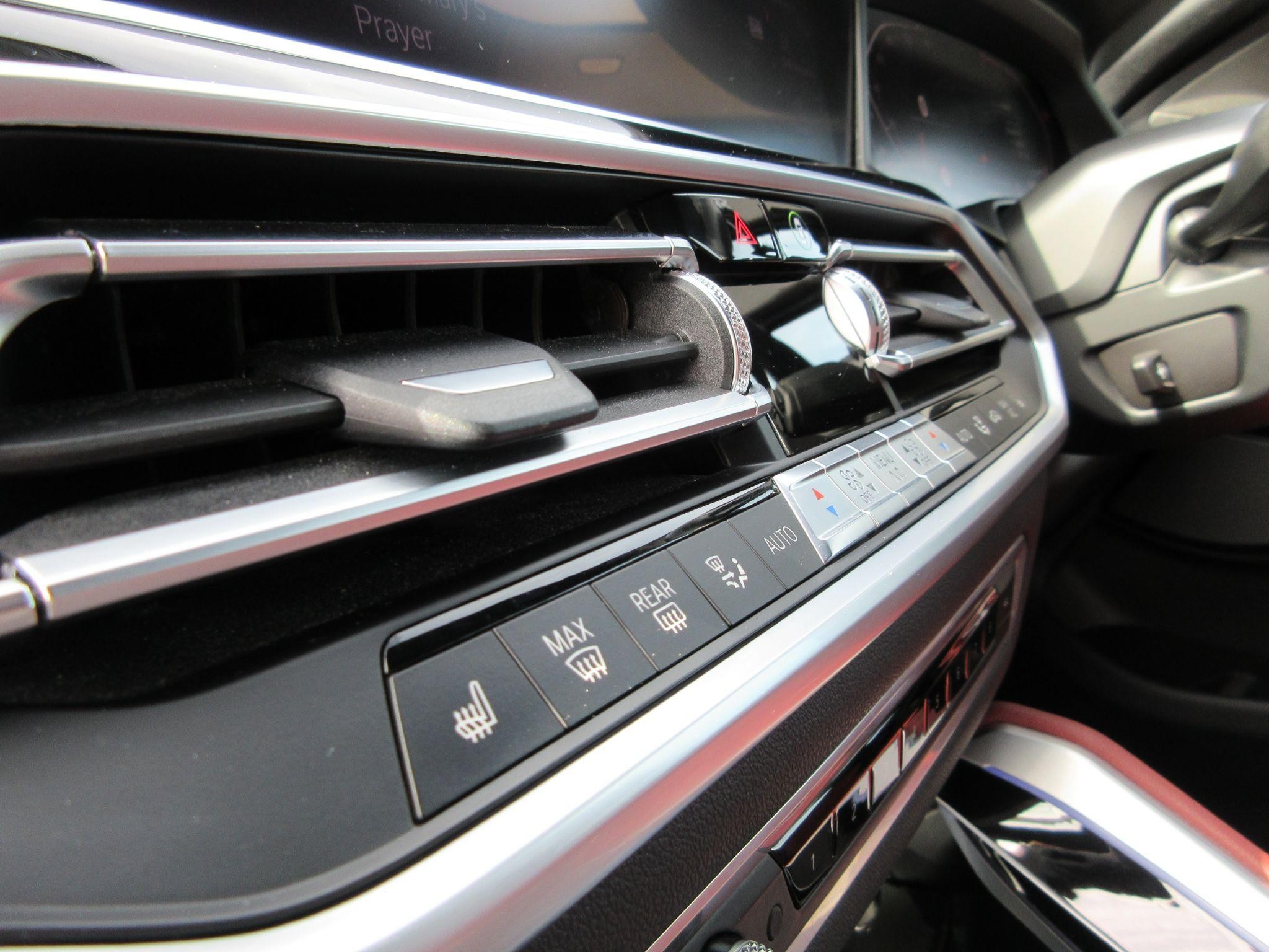 BMW X6 Image 19