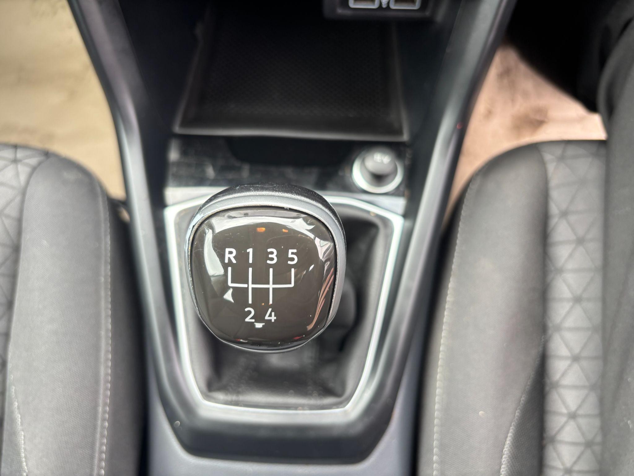 Volkswagen T-Cross Image 11