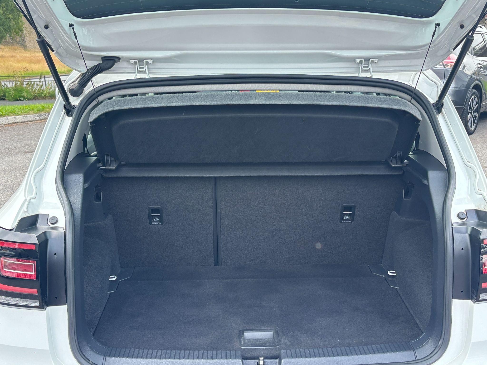 Volkswagen T-Cross Image 17