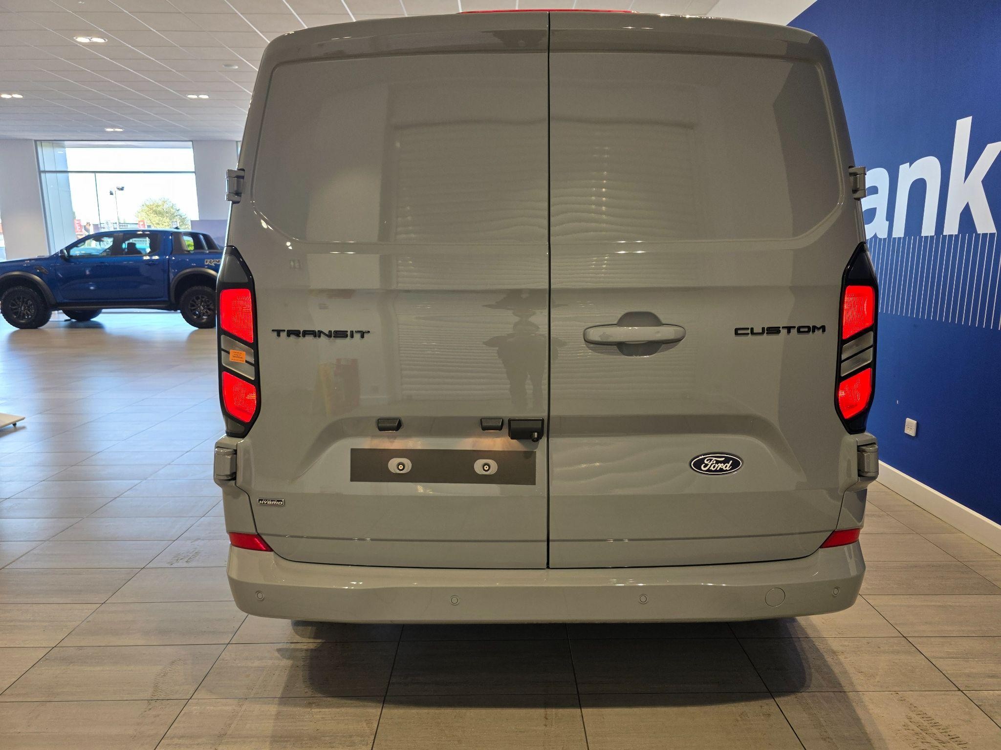 Ford Transit Custom Image 5