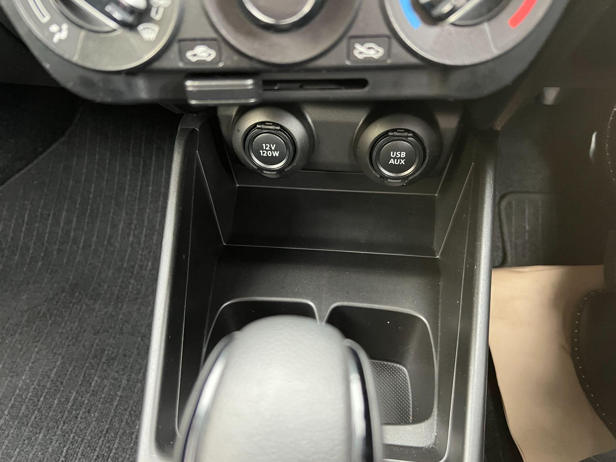 Suzuki Swift Image 12