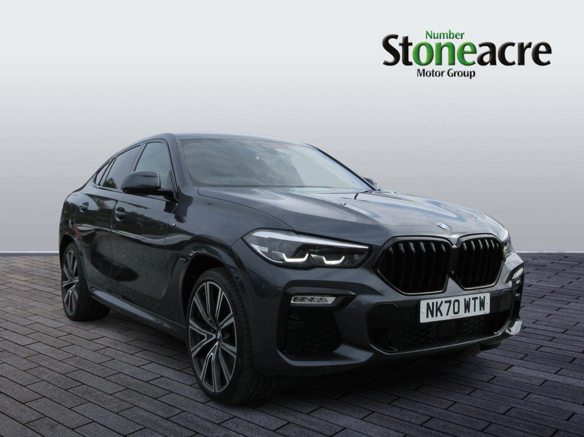 BMW X6 Image 1