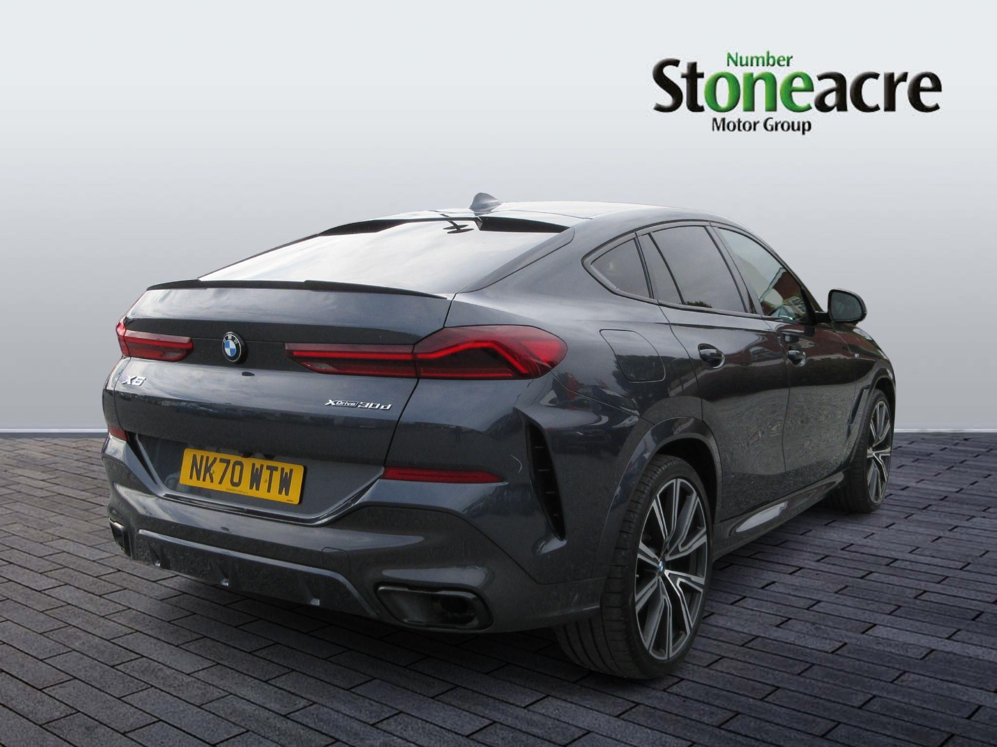 BMW X6 Image 9