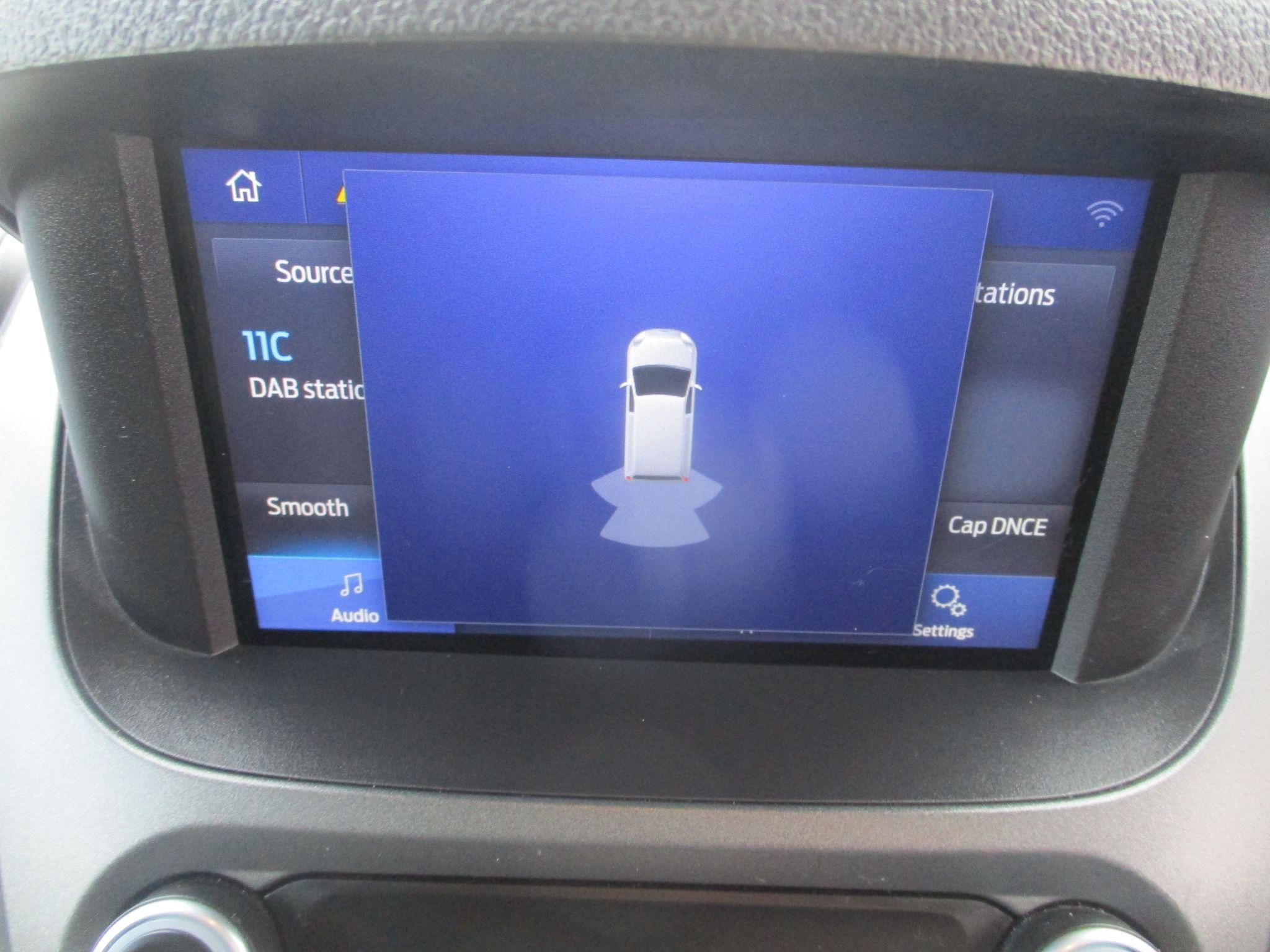 Ford Transit Courier Image 14