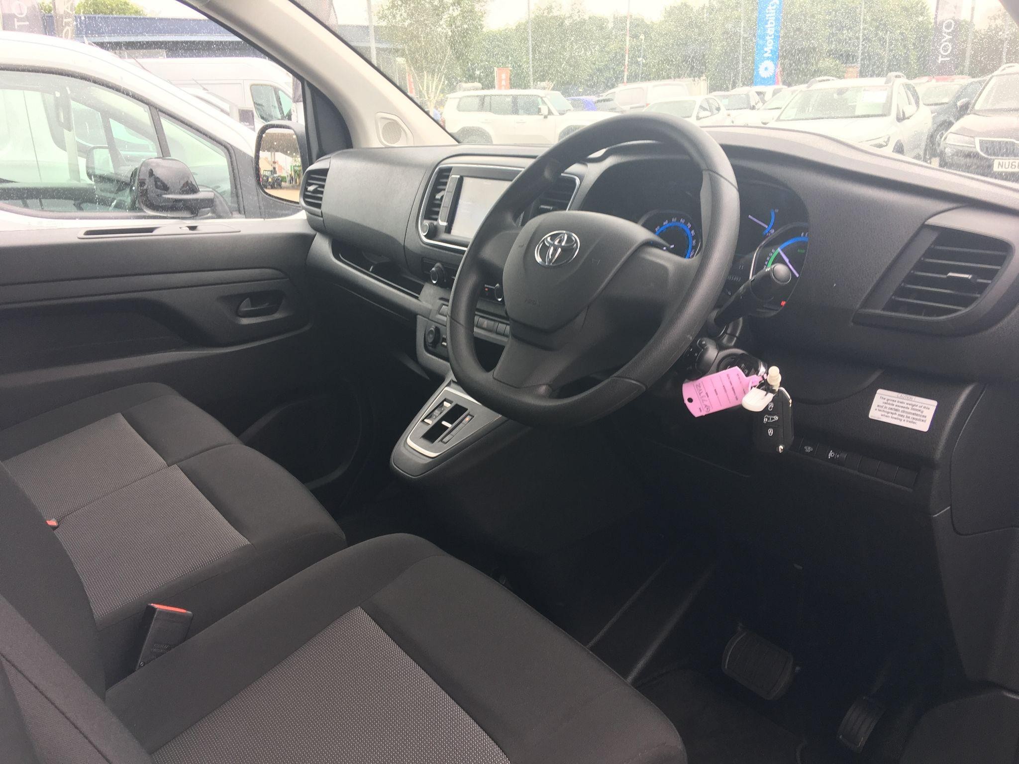 Toyota Proace Image 13