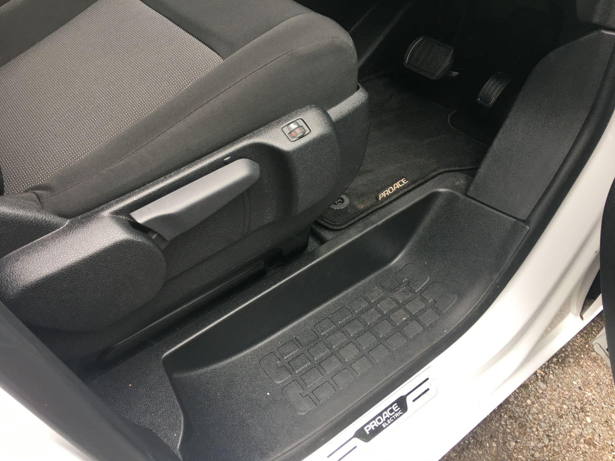 Toyota Proace Image 25