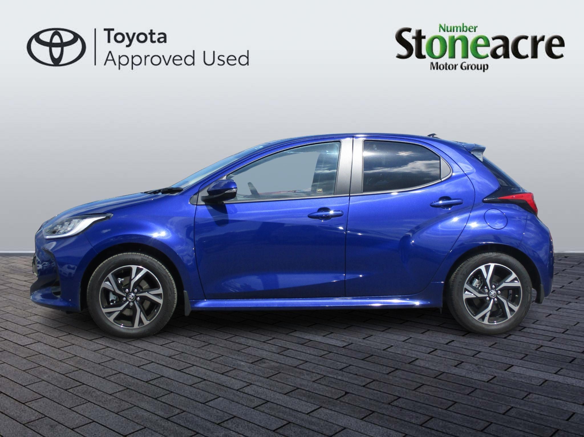 Toyota Yaris Image 8
