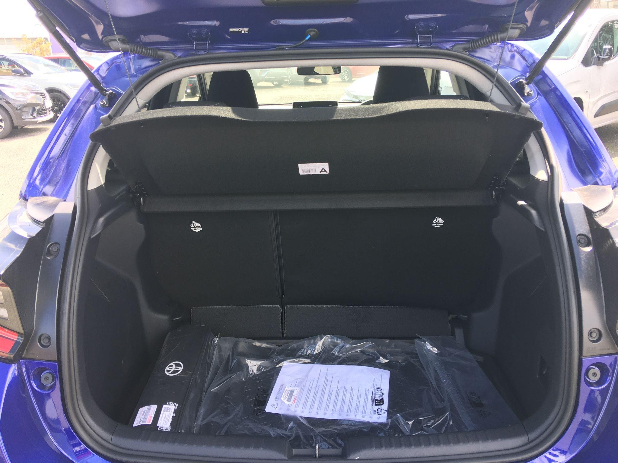 Toyota Yaris Image 12