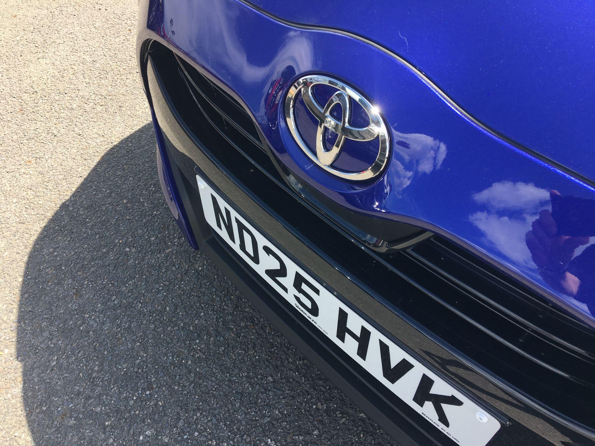 Toyota Yaris Image 25
