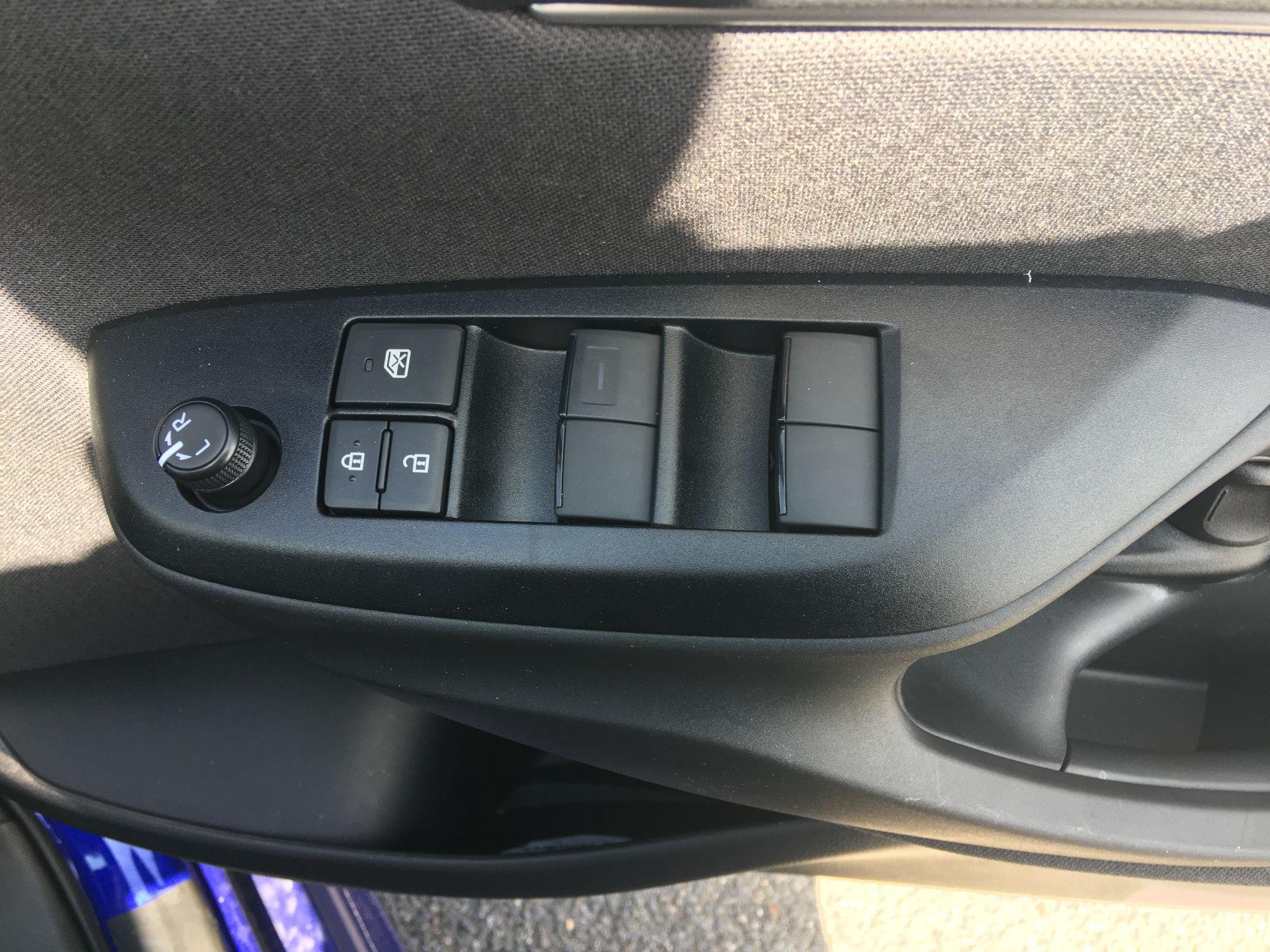 Toyota Yaris Image 29