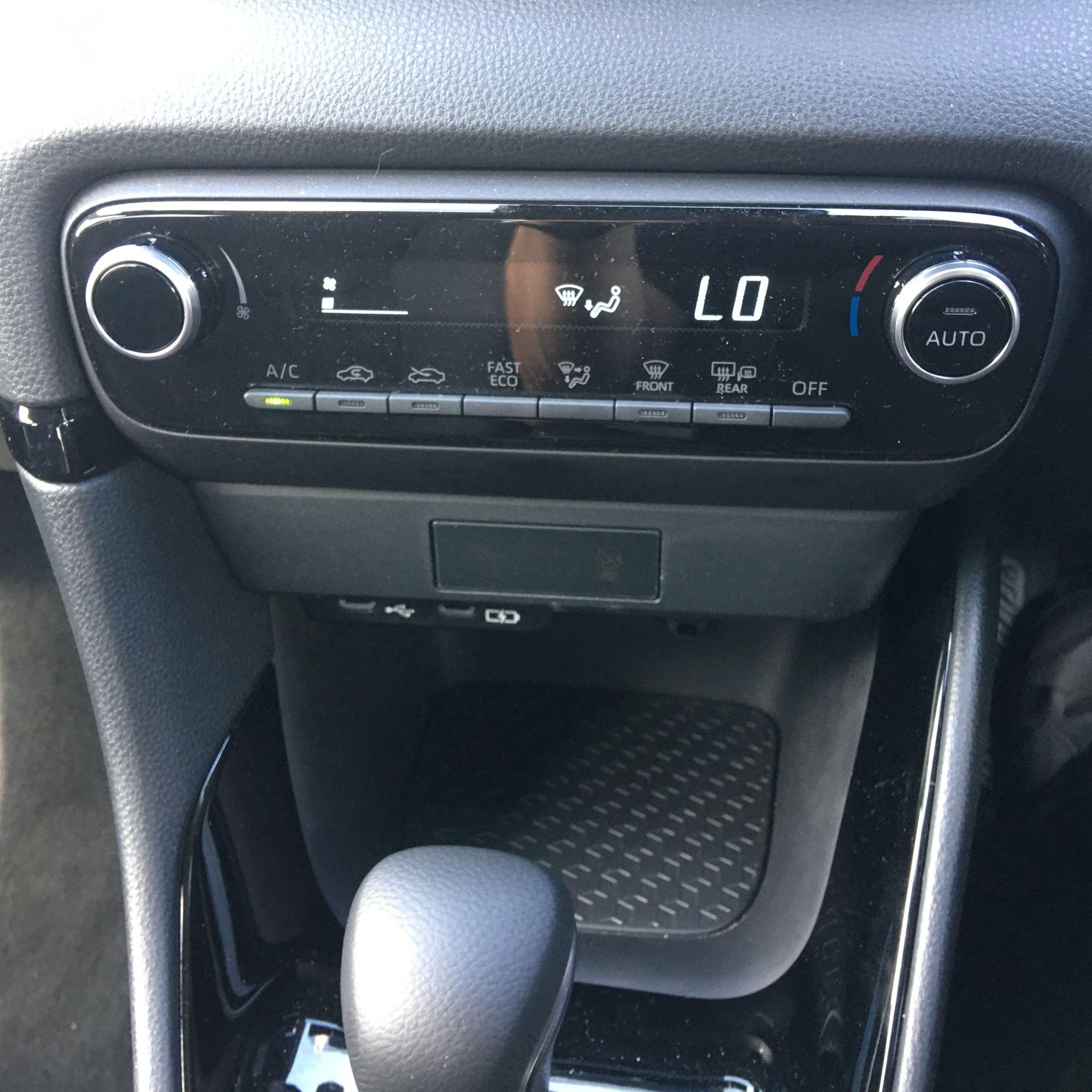 Toyota Yaris Image 35