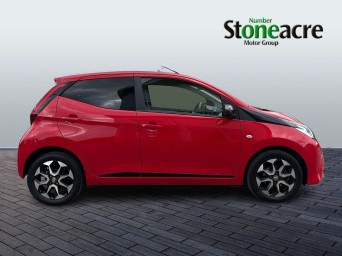 Toyota Aygo 1.0 VVT-i X-Trend TSS 5dr DU70OTY Image 2