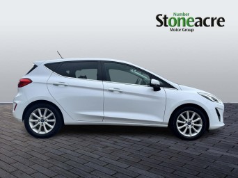 Ford Fiesta 1.0 EcoBoost Hybrid mHEV 125 Titanium 5dr NK70RXV Image 2