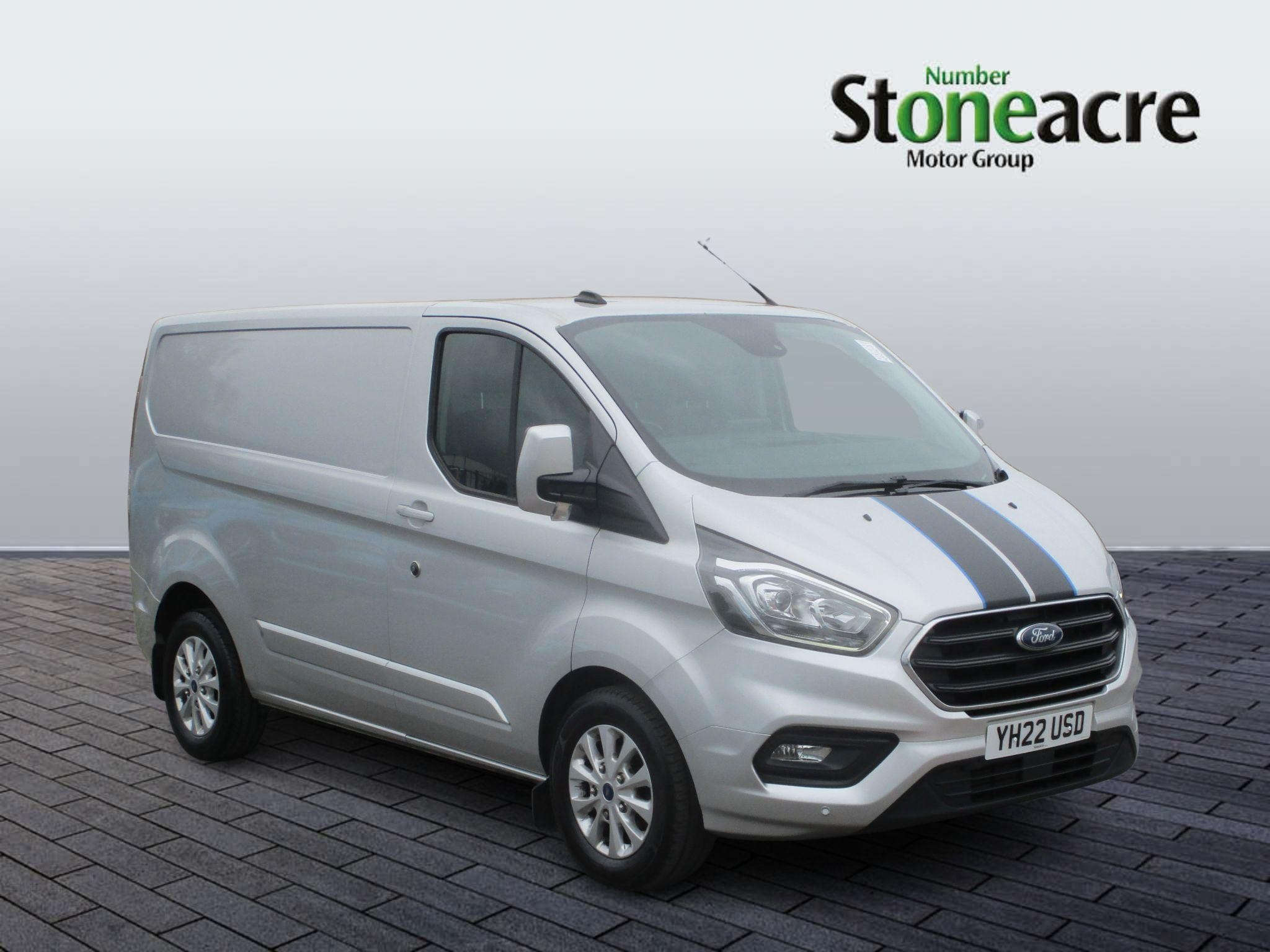 Ford Transit Custom Image 1