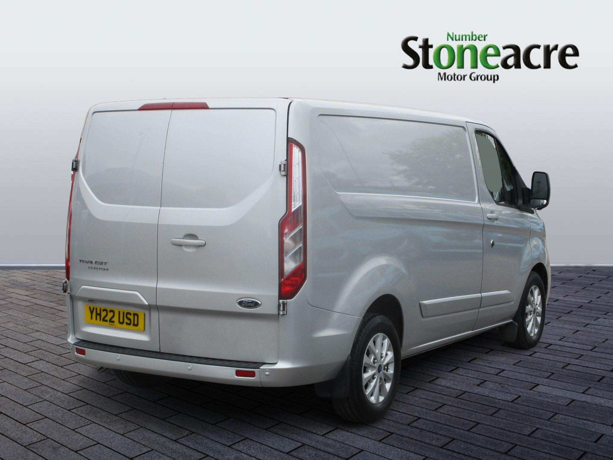 Ford Transit Custom Image 3