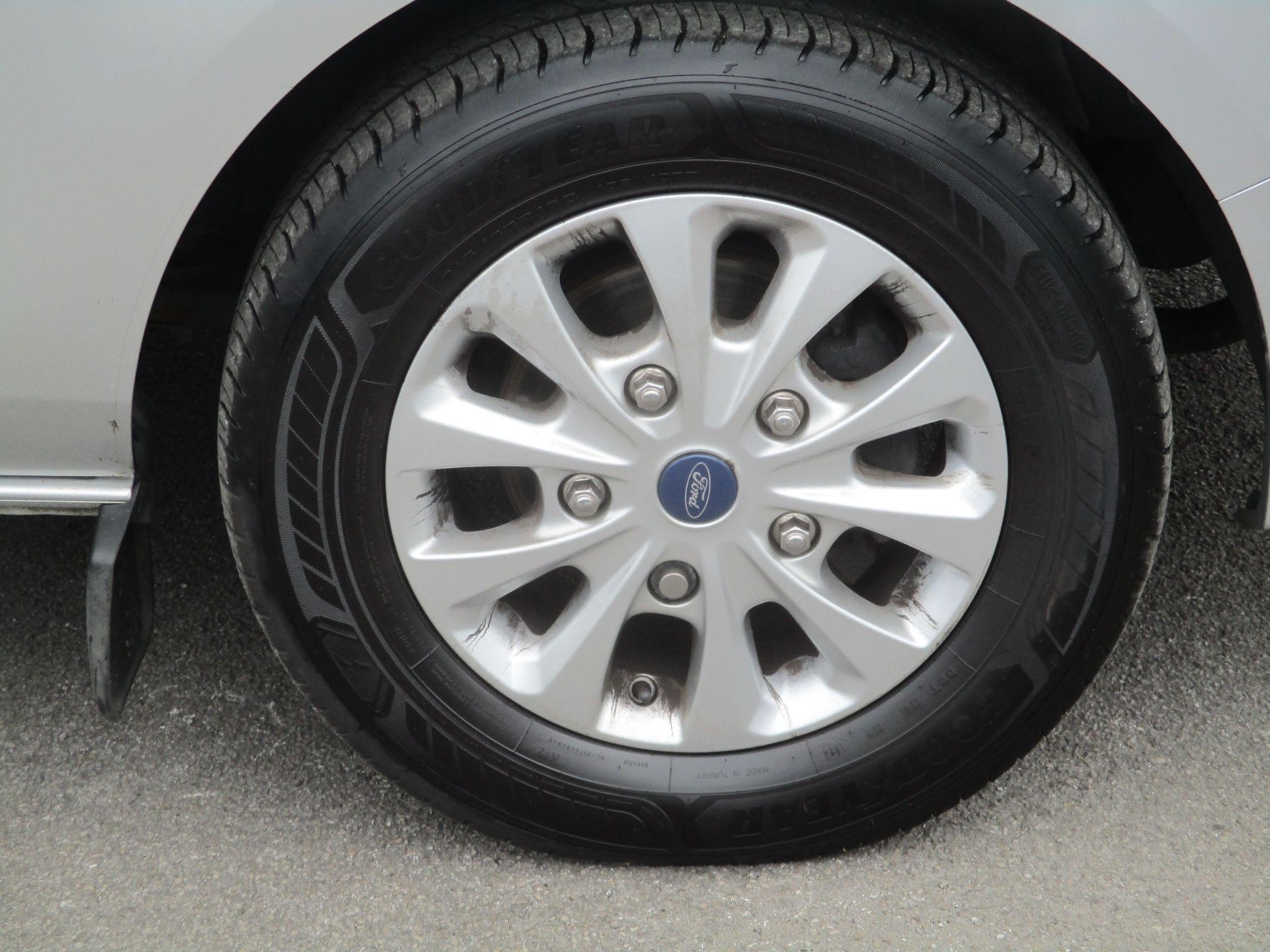 Ford Transit Custom Image 9
