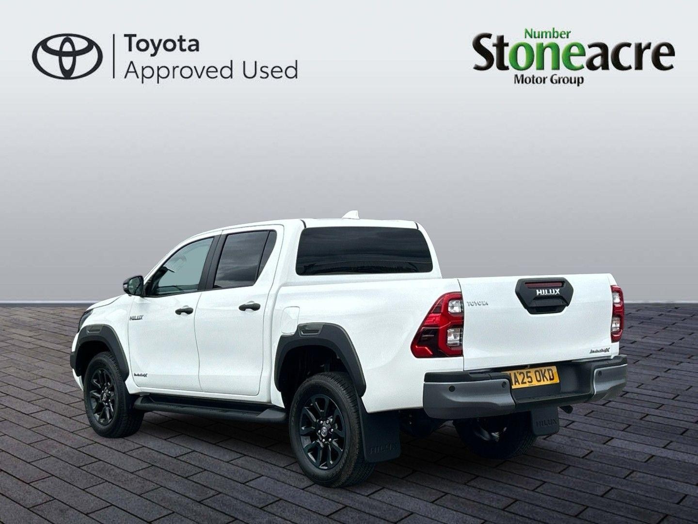 Toyota Hilux Image 7