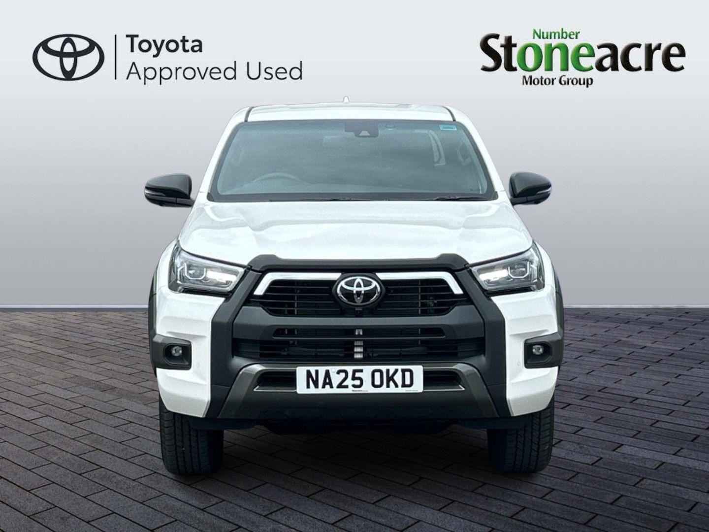 Toyota Hilux Image 10