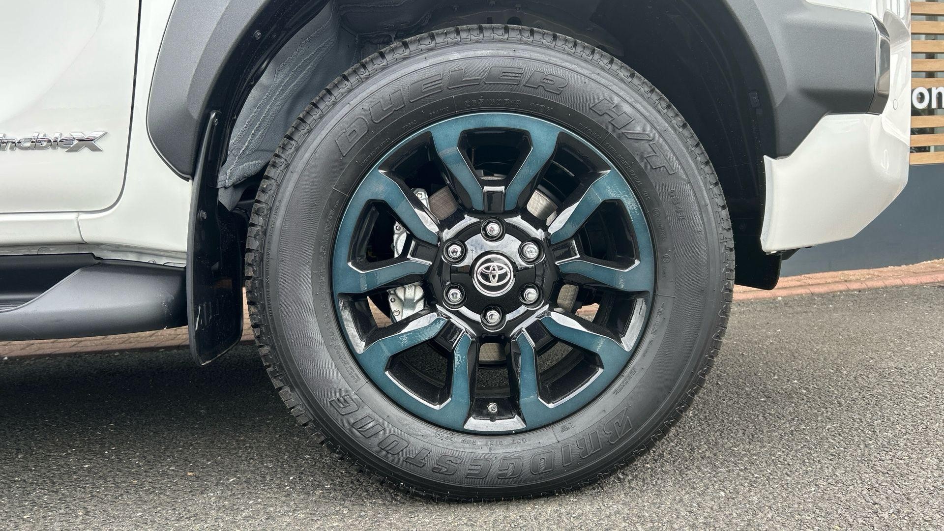 Toyota Hilux Image 21