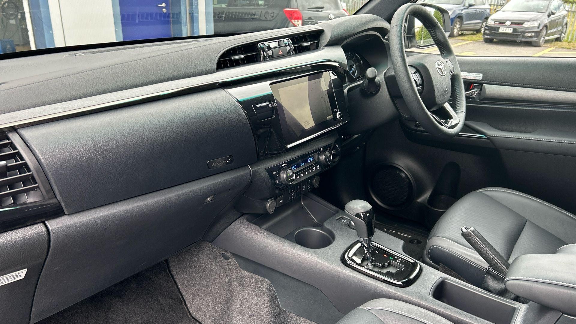 Toyota Hilux Image 41