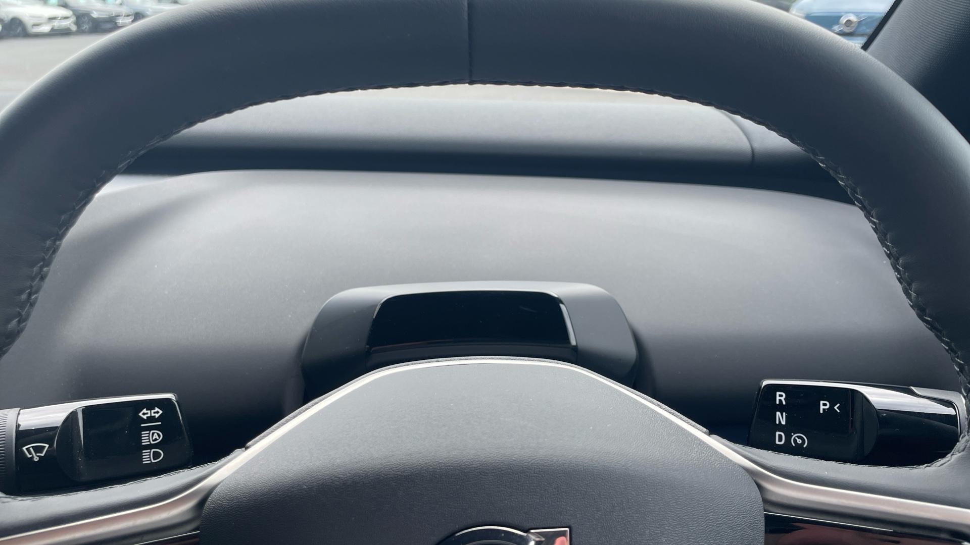 Volvo EX30 Image 11