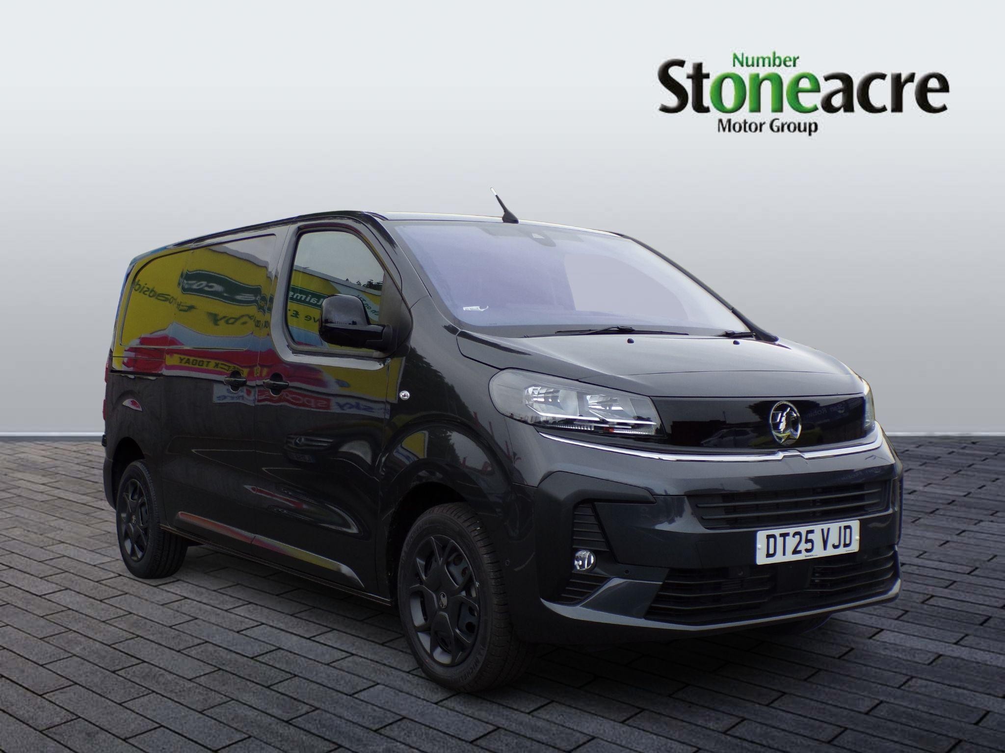 Vauxhall Vivaro Image 1