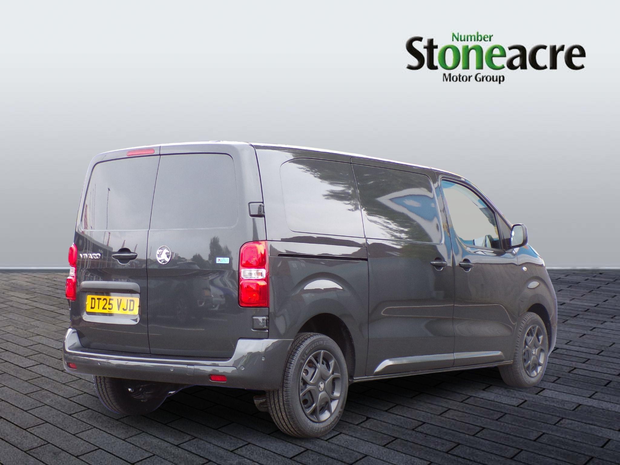 Vauxhall Vivaro Image 3
