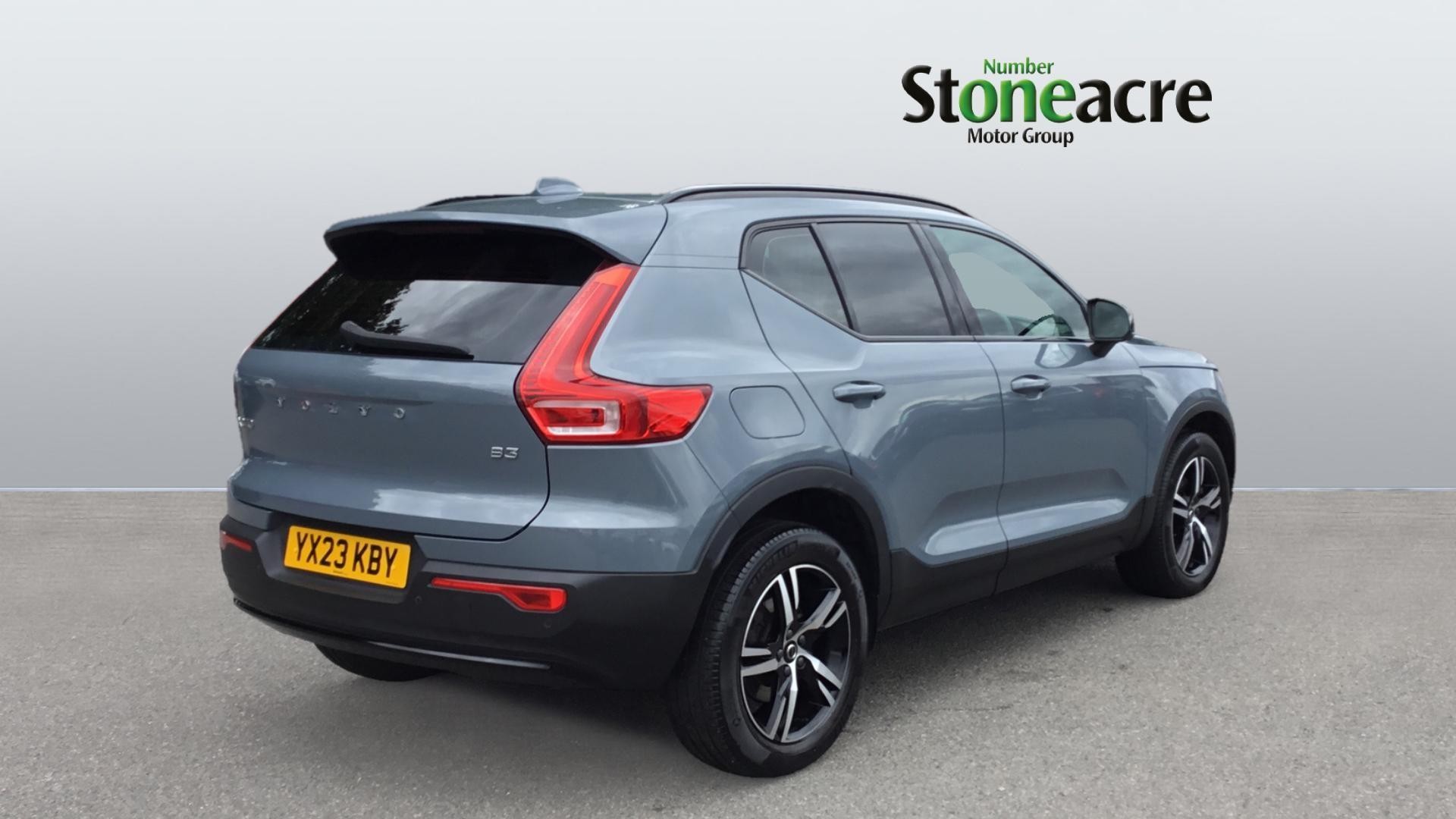 Volvo XC40 Image 2