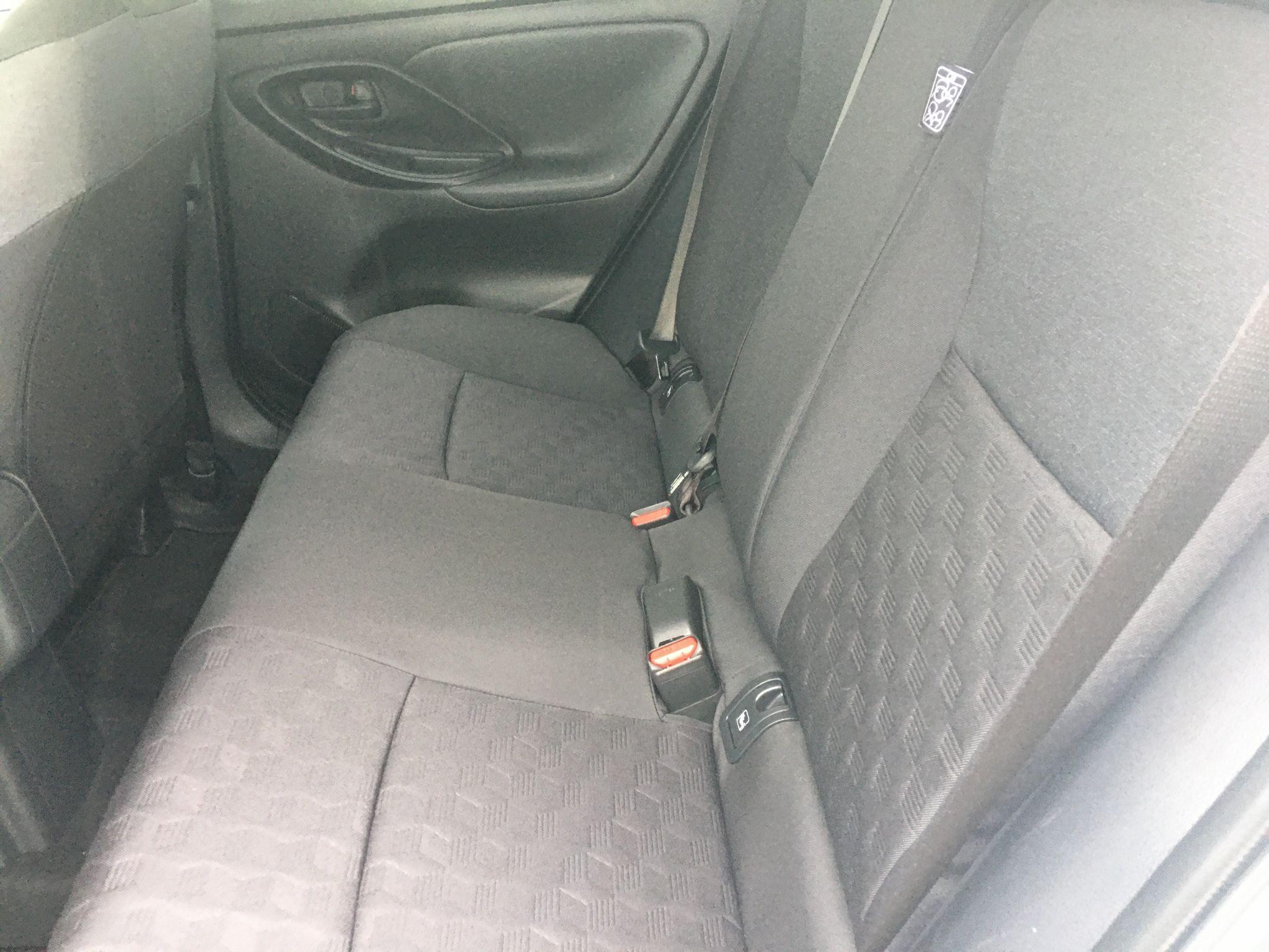 Toyota Yaris Image 20