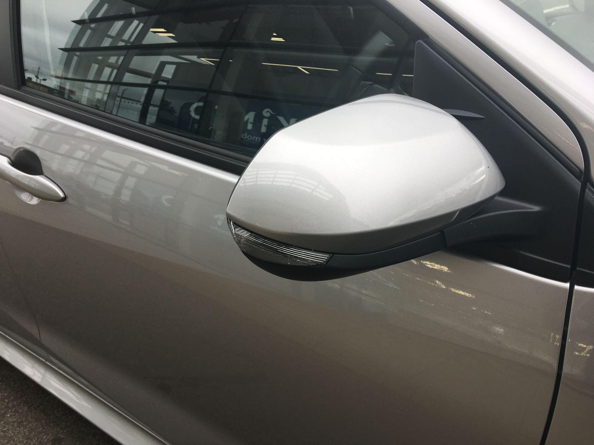 Toyota Yaris Image 23