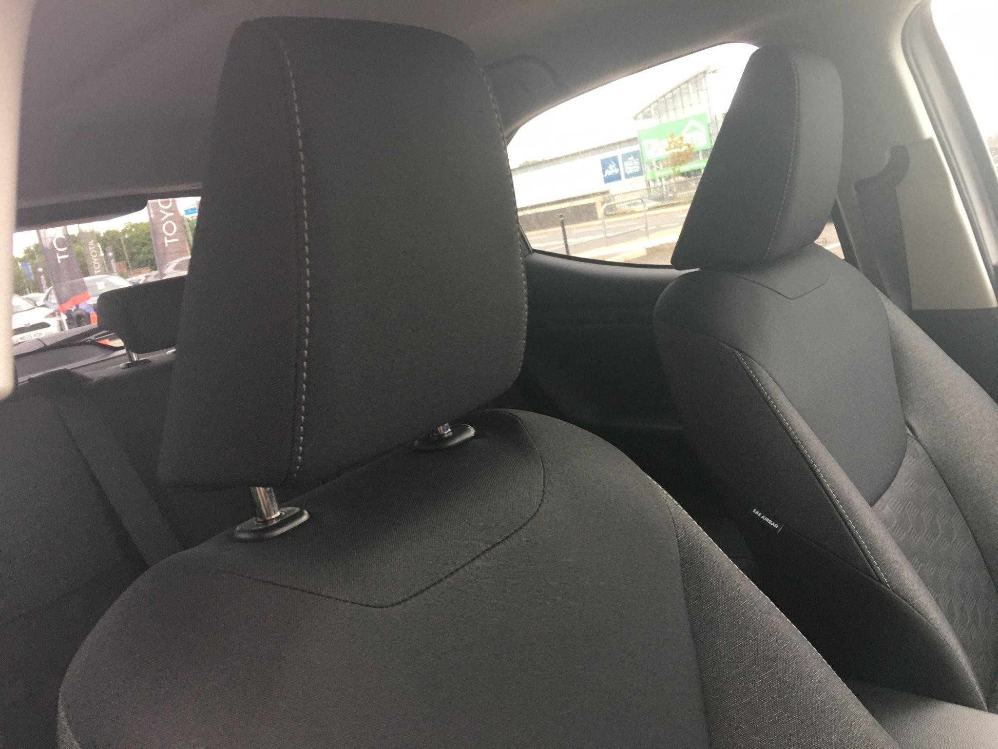 Toyota Yaris Image 33