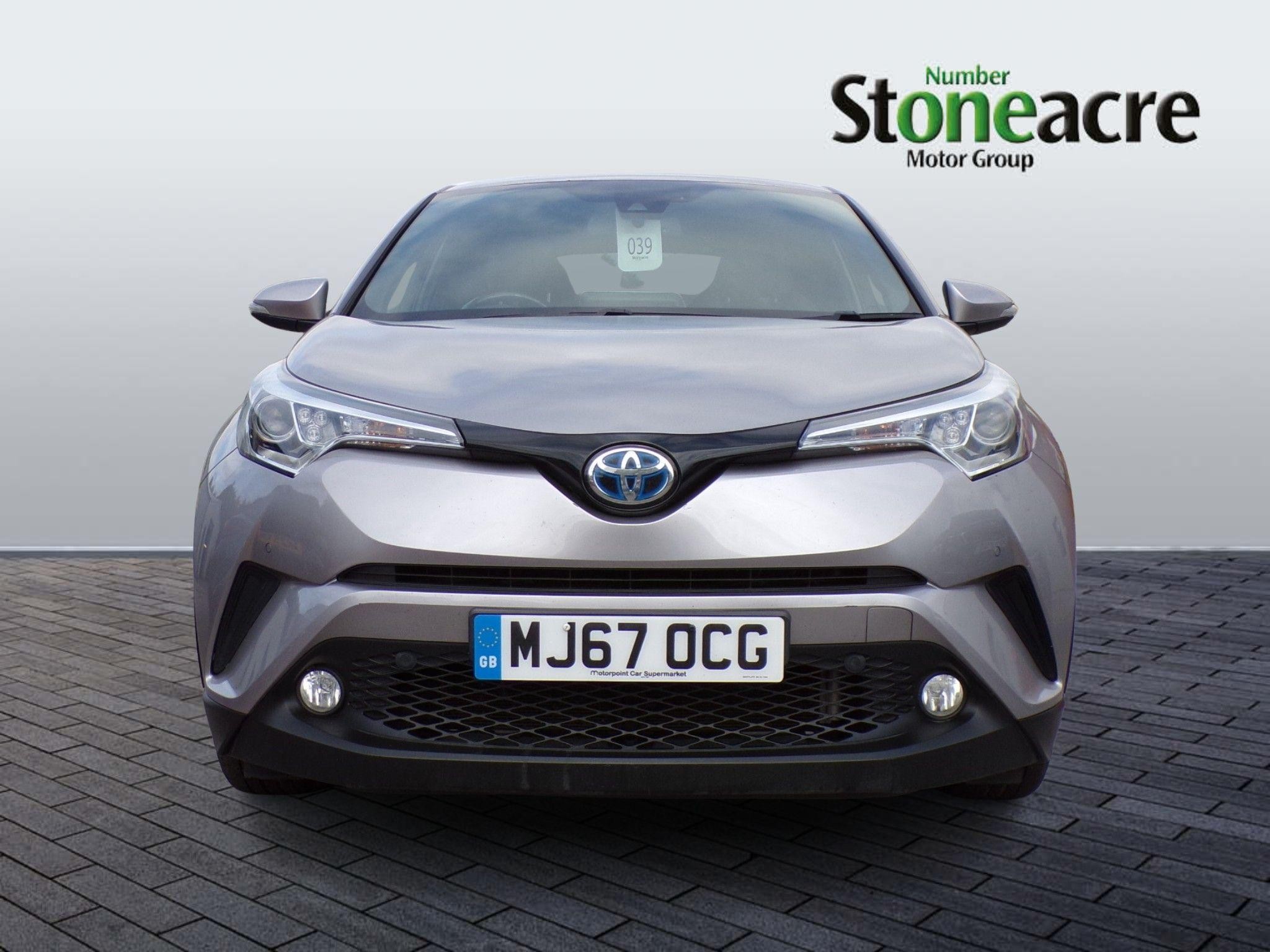 Toyota C-HR Image 8