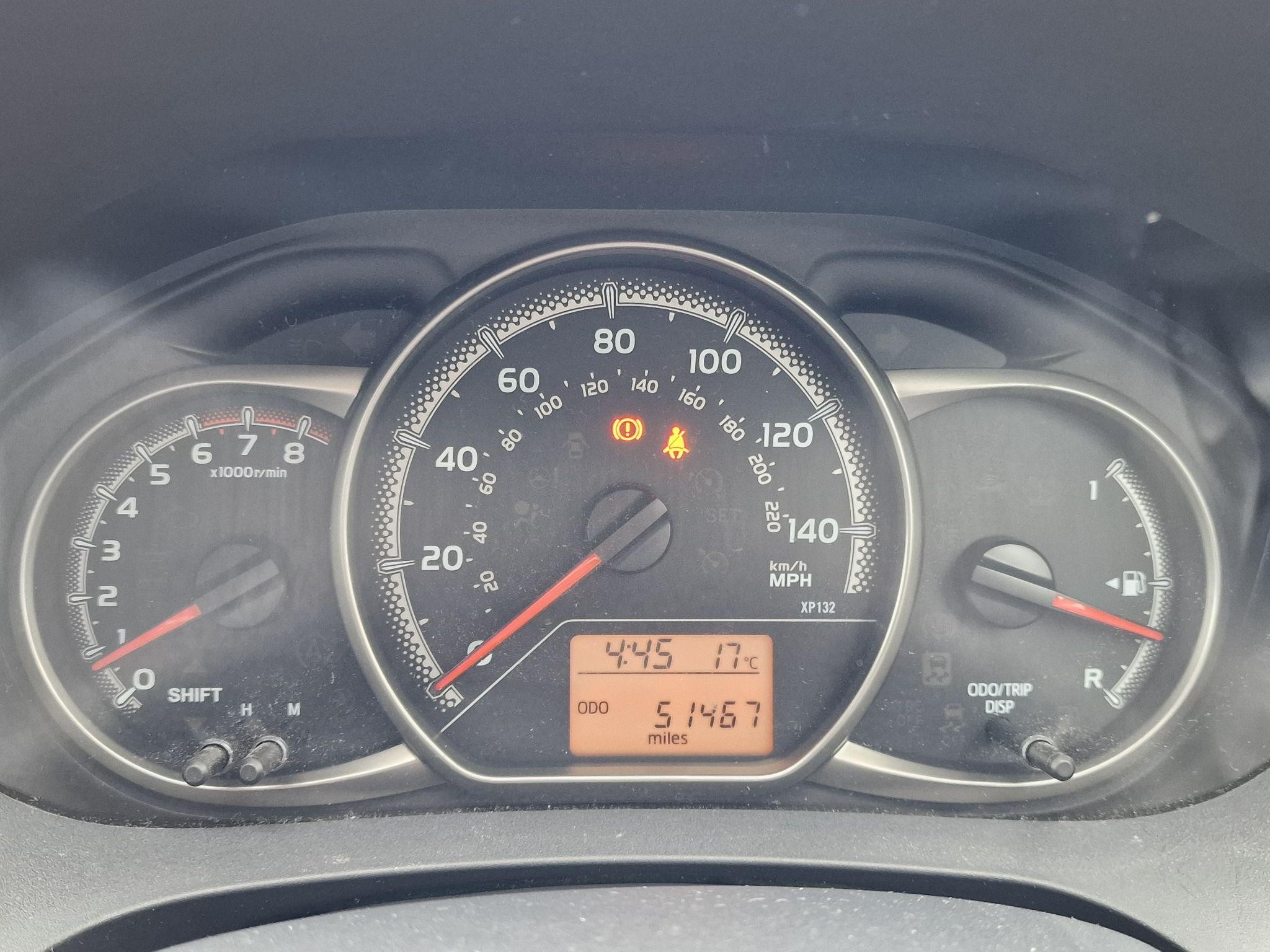 Toyota Yaris Image 11