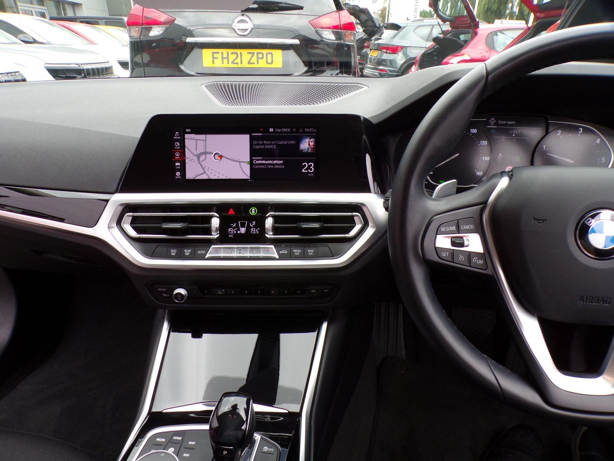 BMW 3 Series Image 19