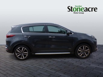 Kia Sportage 1.6 CRDi 4 DCT AWD Euro 6 (s/s) 5dr YV19OTC Image 2