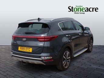 Kia Sportage 1.6 CRDi 4 DCT AWD Euro 6 (s/s) 5dr YV19OTC Image 3