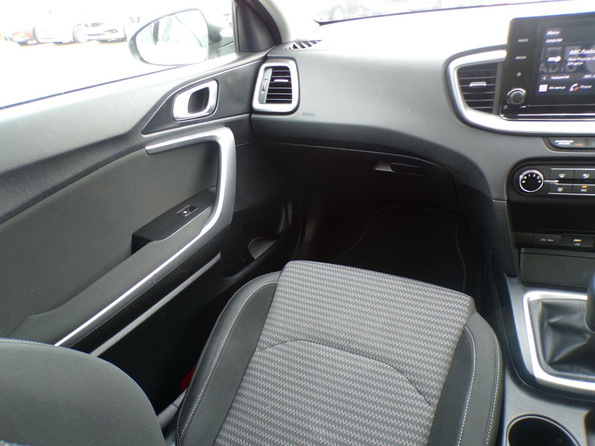 Kia XCeed Image 17