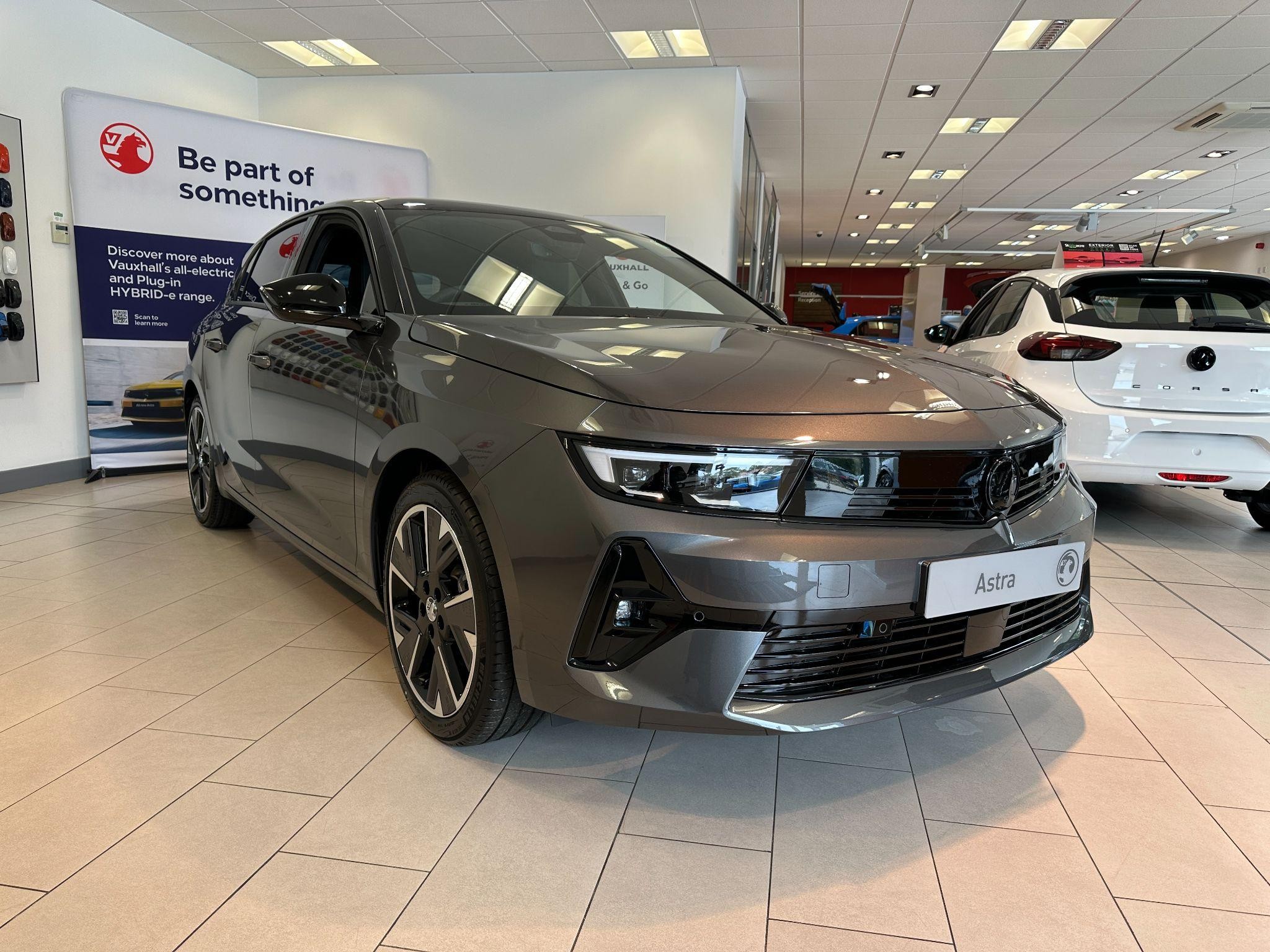 Vauxhall Astra Electric Image 1