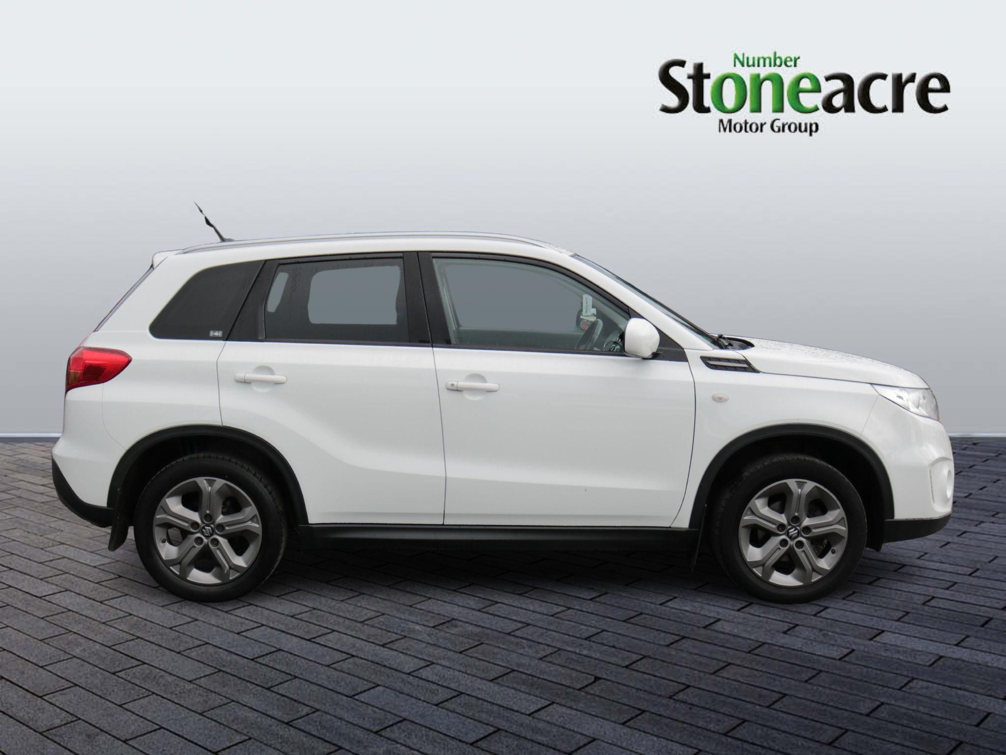 Suzuki Vitara Image 2